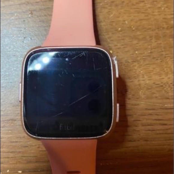 Fitbit Versa - Picture 2 of 4